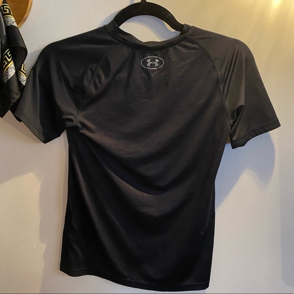 Under armour black breathable top - Picture 2 of 3